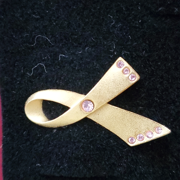 Avon 2000 Pink Ribbon Pin - Picture 2 of 5